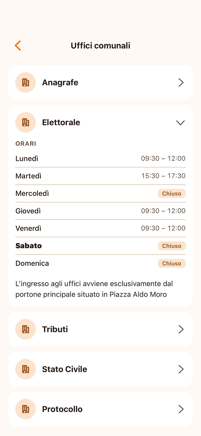 La schermata Uffici comunali dell'app InComune: anagrafe, elettorale con gli orari di apertura, tributi
